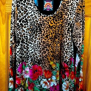 Johnny Was LEOPARD LONG SLEEVE TEE Size M